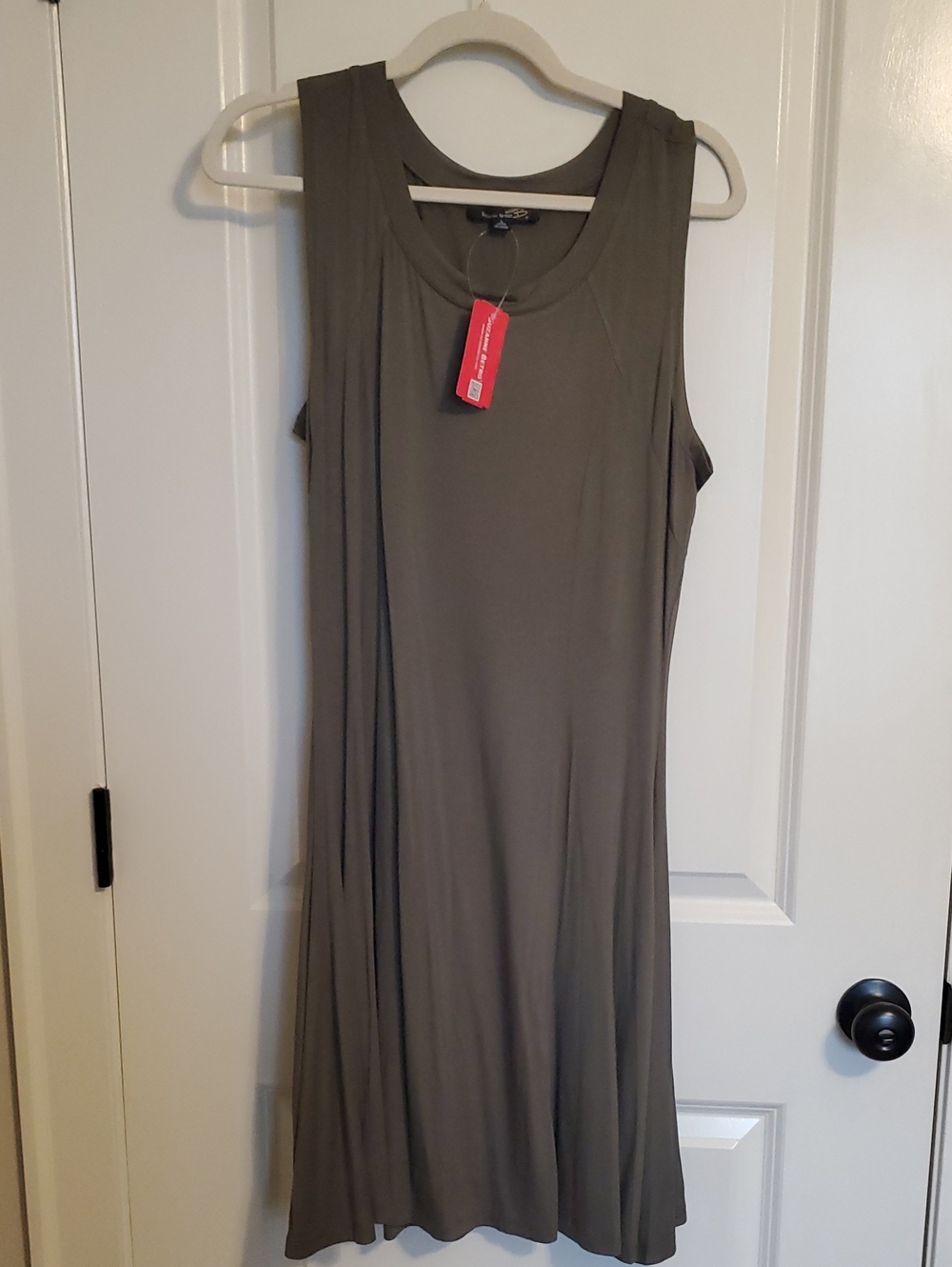 🟠 Everyday Sleeveless Swing Dress - Olive NWT